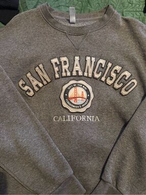 San Francisco California Gray Crewneck Sweatshirt